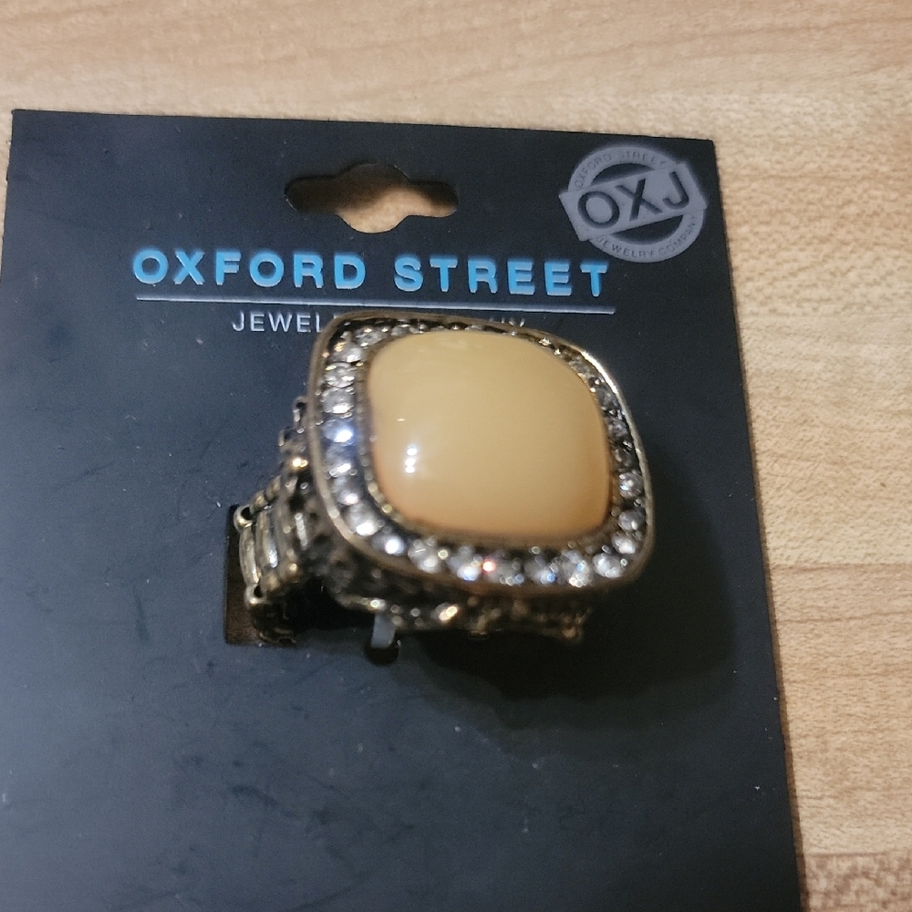 Darice Gold and Cream Statement Ring
